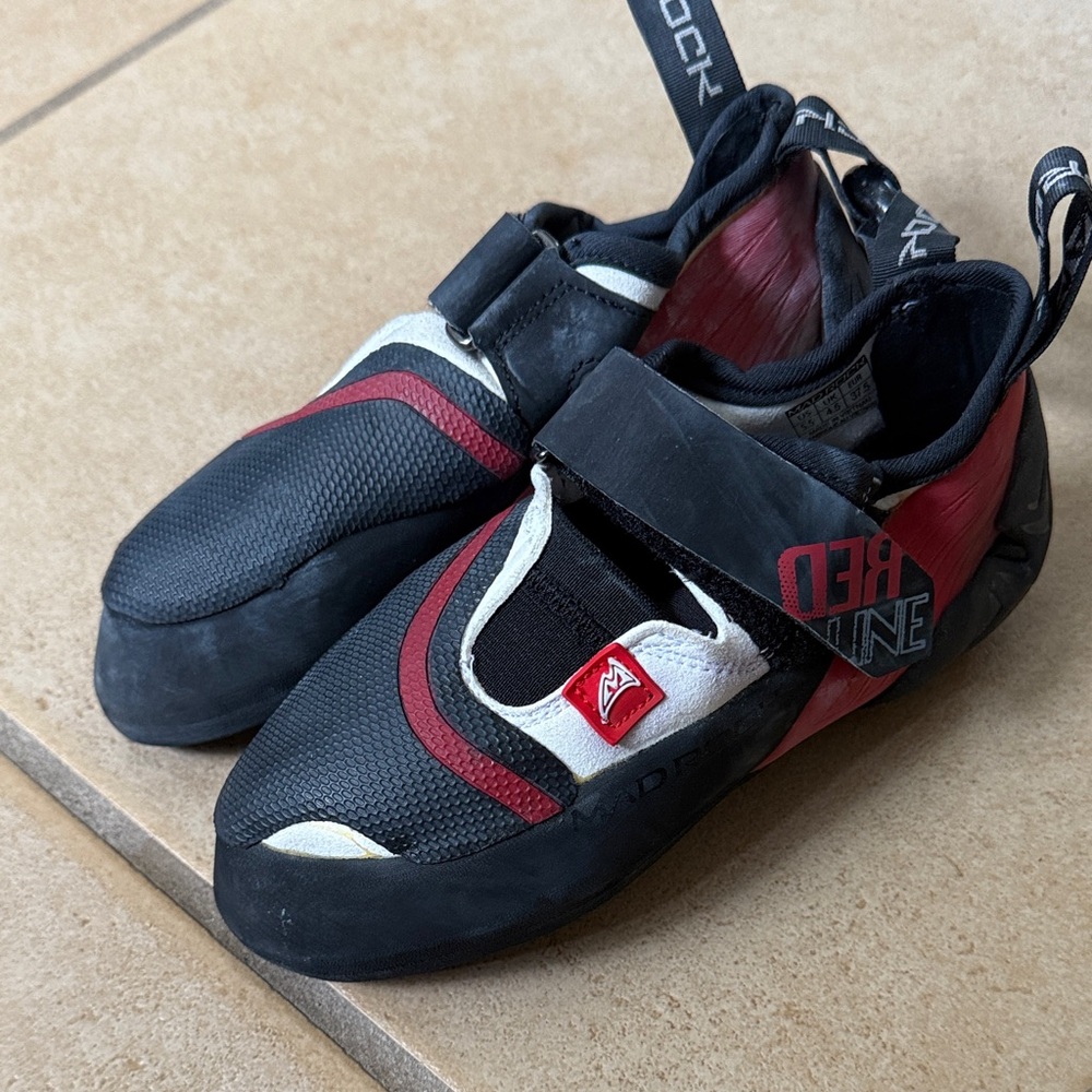 New Madrock RedLine Climbing Shoes 5.5US
